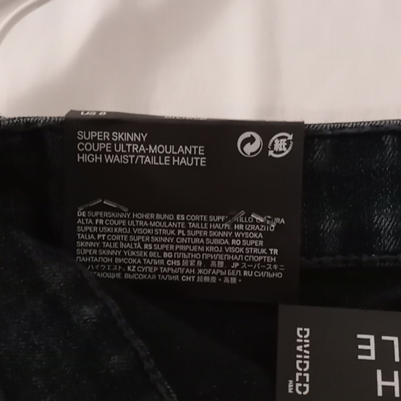 Divided Ladies Super Skinny Jeans. Size 8. NWT. - Picture 4 of 10